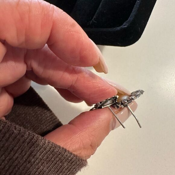 Elegant Real Pearl and Oxidized Silver and Crystal Earrings - Picture 4 of 6